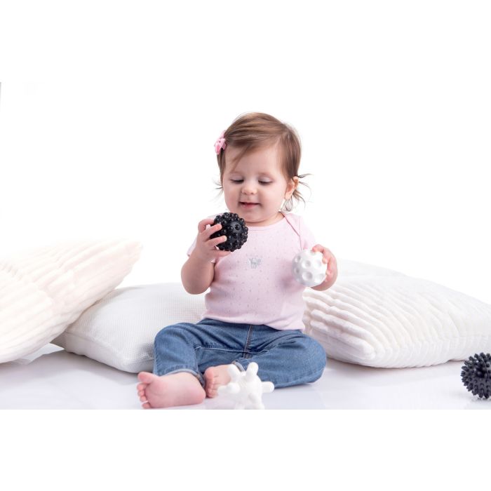 Kamuoliukai sensoriniam vystymui Tullo, juoda- balta, 4 vnt., 461