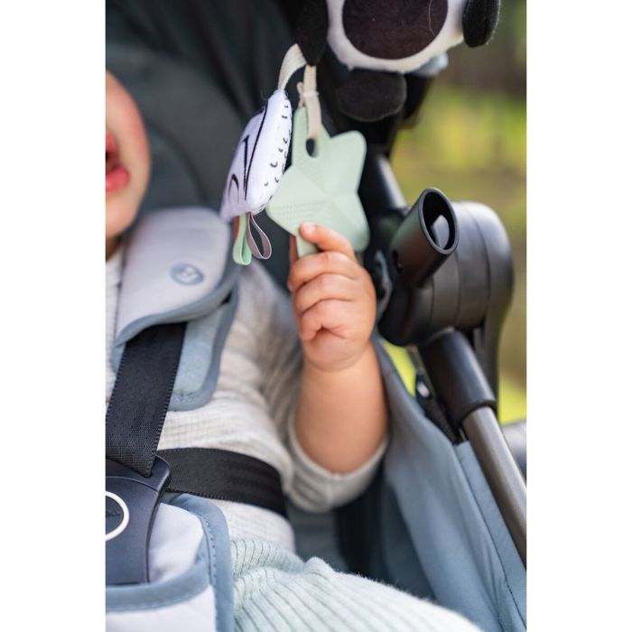 Tiny Love žaislas pakabinamas panda juoda balta