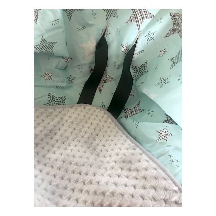 Pledas automobilinei kėdutei