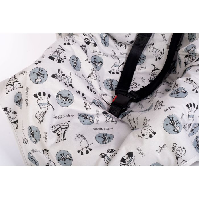 Sedziņa / konverts autokrēsliņām "Zebra" 80x80 cm