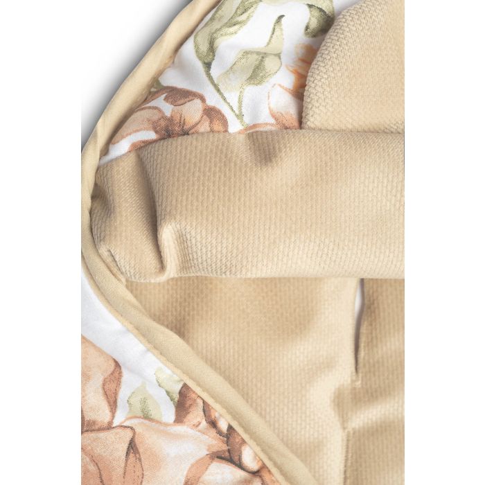 Autosēdeklīša guļammaiss "Floral beige" 90x90 cm