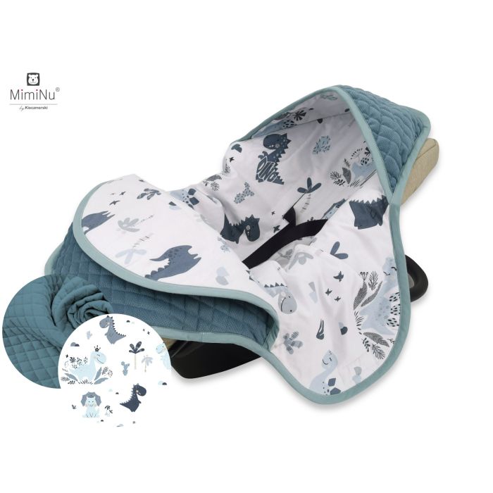 Vokeliai į auto kėdutę su skylutėmis saugos diržams.